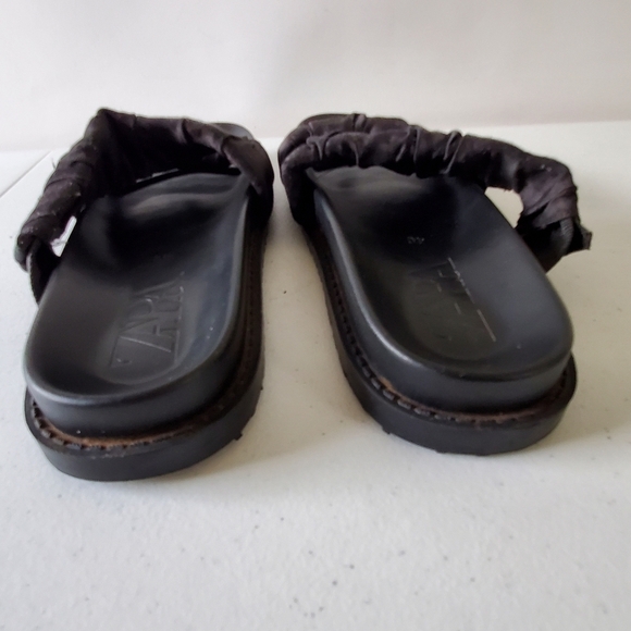 Zara Pleated Ruffle Straps Slides Size 40 US 9 Black Casual Lug Sole Sandals - Picture 12 of 16